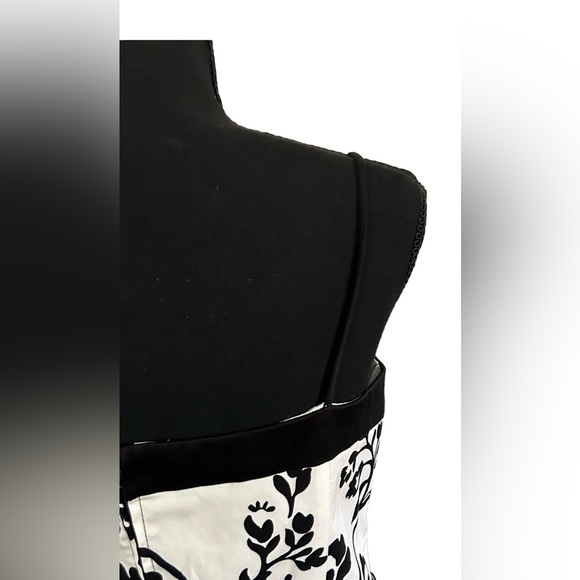 🖤GORGEOUS JESSICA HOWARD DRESS! NEUTRAL BLACK & WHITE! STUNNING 🖤 - Picture 7 of 16